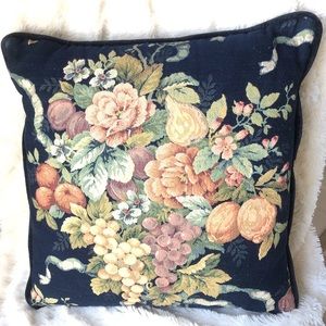 Vintage Velvet Floral BlkSquare Throw Pillow (HP)